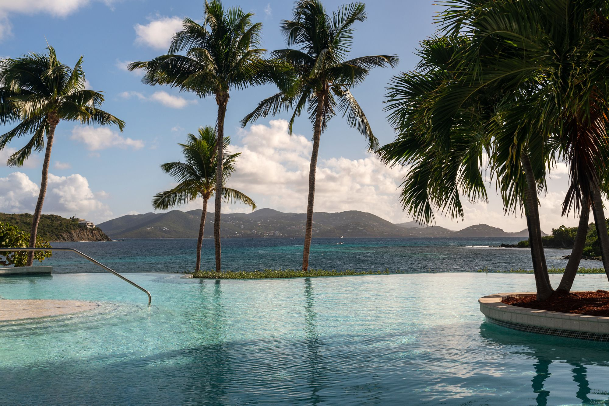 Ritz-St-Thomas-Infinity-Pool